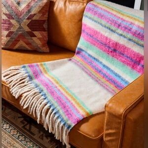 FREE PEOPLE "Skye Stripe" Boho Style Fringe Throw Blanket Wrap Shawl EUC